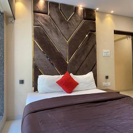 Osi Apartments Bandra West Bombay Exterior foto