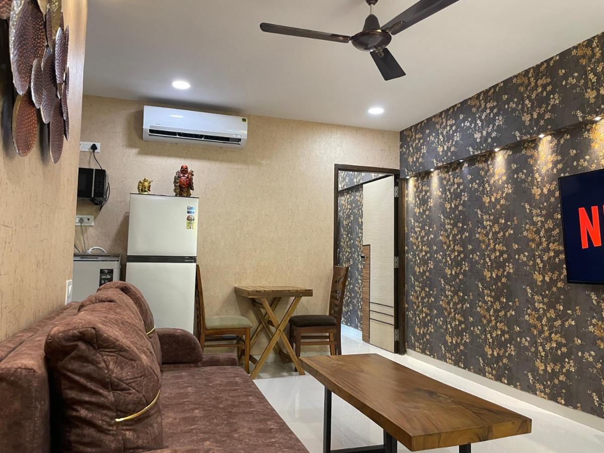 Osi Apartments Bandra West Bombay Exterior foto